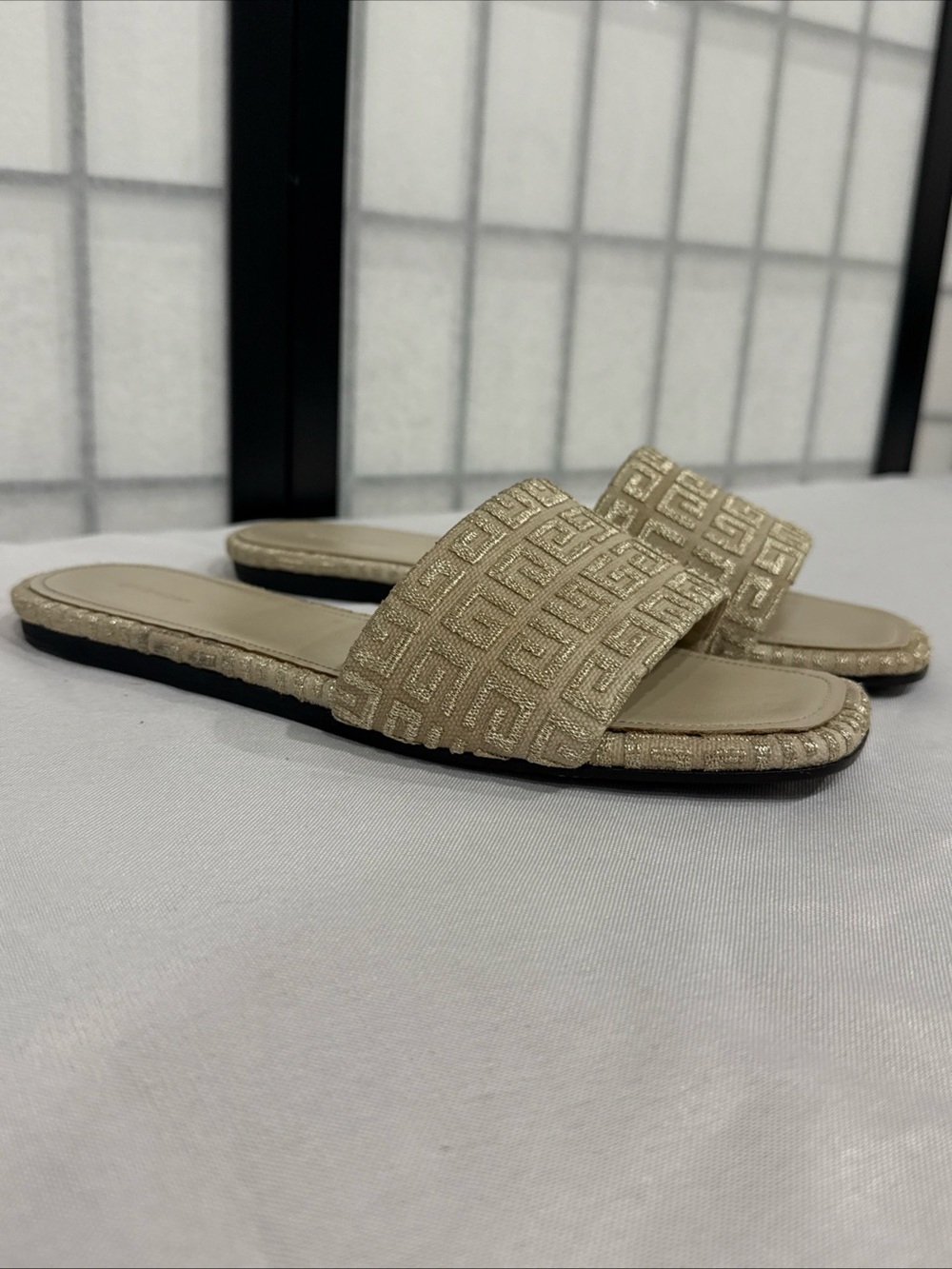 Givenchy 4G Monogram Slide Sandals Gold Metallic Flat Slides Women’s 37.5 - Picture 2 of 8